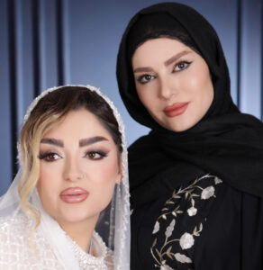 میکاپ آرتیست حرفه ای برای تفاوت آرایش روزانه و آرایش حرفهای سالن زیبایی