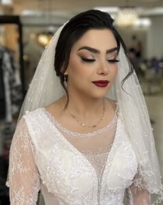 میکاپ عروس در تفاوت آرایش روزانه و آرایش حرفهای سالن زیبایی